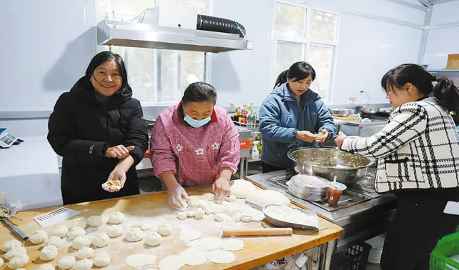 慈善之光照亮幸福家園